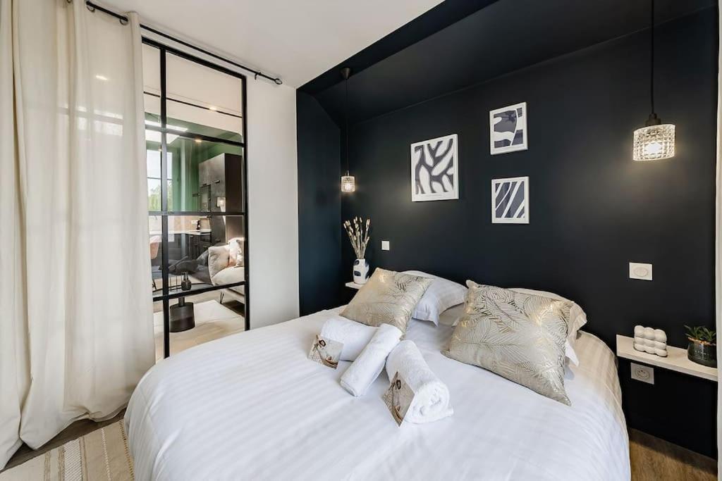 L'Azur Chaleureux Et Cocooning Apartman Segré Kültér fotó